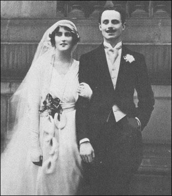 Cynthia and Oswald Mosley during the Smethwick election (December, 1926)
